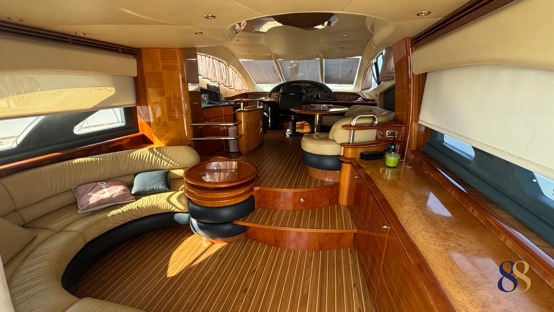 azimut-55-yate-a-motor-88-yacht-en-venta-for-sale-yacht-motor-88-yachts-19