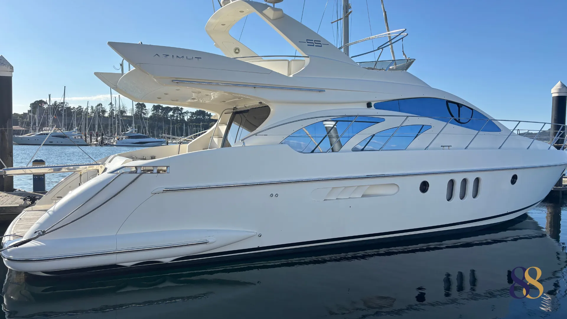azimut-55-yate-a-motor-88-yacht-en-venta-for-sale-yacht-motor-88-yachts-2-1