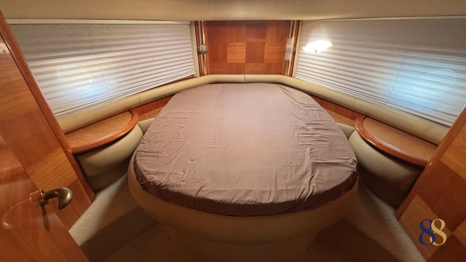 azimut-55-yate-a-motor-88-yacht-en-venta-for-sale-yacht-motor-88-yachts-26