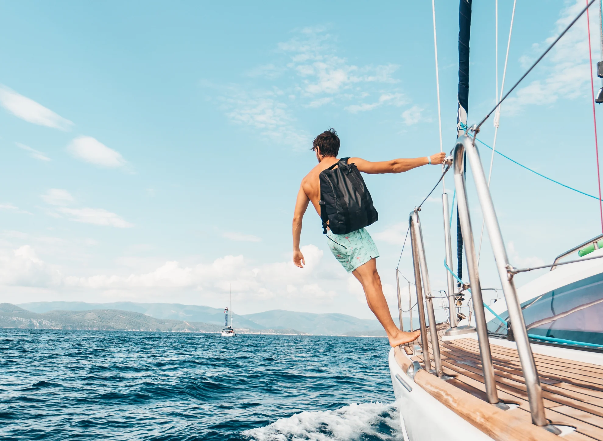 COFFEE-CHARTER-NET-ELEGIR-YATE.webp