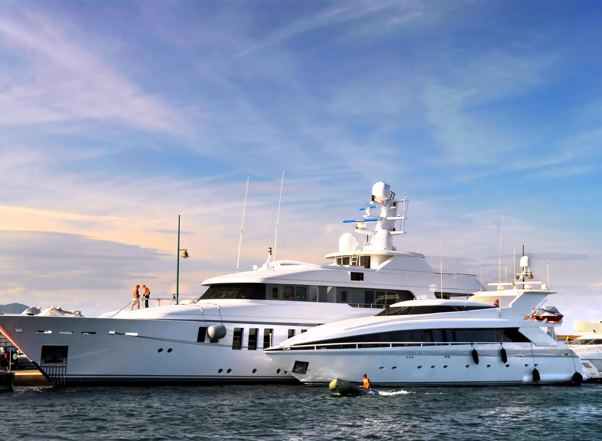 NET-COFFEE-CHARTER-NET-ELEGIR-YATE.webp