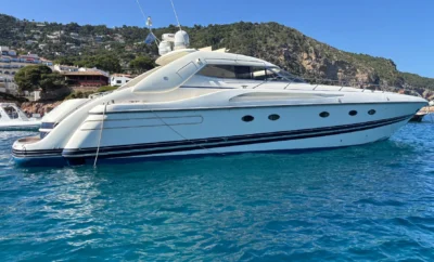 Sunseeker Predator 63: alquiler de yate con patrón en la Costa Brava, Palamós
